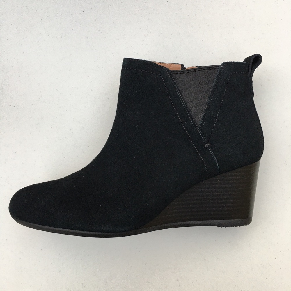 Vionic Parkwood Paloma Black Suede Ankle Boot Size 8.5 worn twice